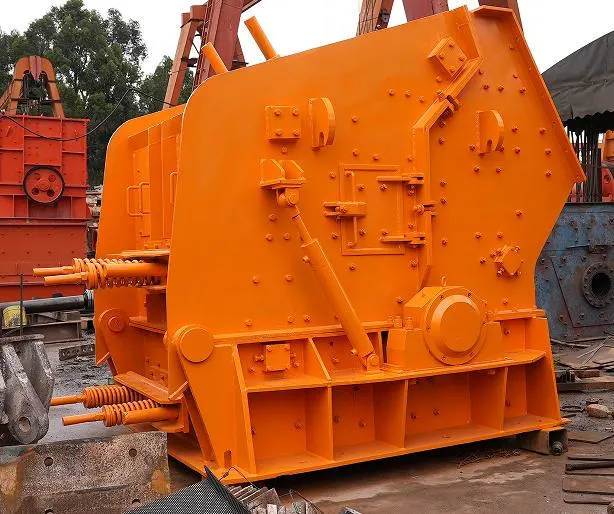 Frantumatore a urto di pietra di alta qualità utilizzato PF1315 con la buona condizione per l'estrazione mineraria/costruzione/metallurgia/cemento