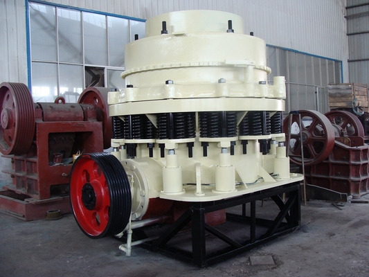 Serie di PYB PYD 600 900 1200 basalti Mini Rock Crusher Machine dell'oro di estrazione mineraria del frantoio del cono della mandibola