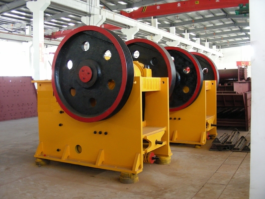 frantoio mobile del cono di 30Kw PE400*600, frantoio per pietre primario 36 24
