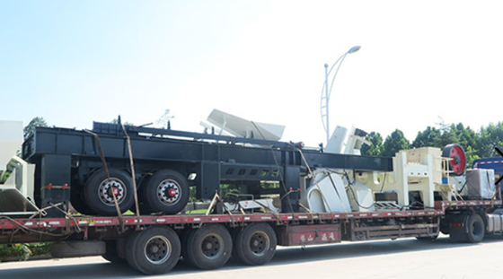 Macchine mobili del frantoio del cemento del minerale di ferro 130 TPH della miniera di rame del frantoio del blocco in calcestruzzo