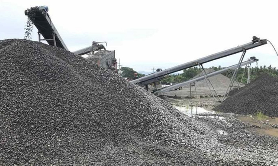 100 degli impianti di frantumazione schiacciare di TPH KE600 piccolo frantoio per pietre mobile portatile e