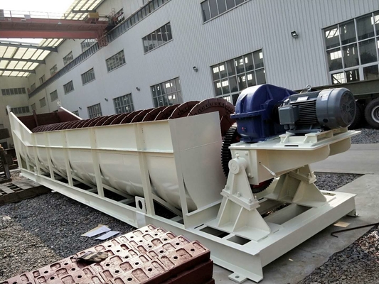 Capacità di spirale della vite della ghiaia della macchina 240 TPH del vaglio oscillante del setaccio della sabbia 11KW*2 grande