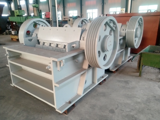 frantoio della roccia della cava di grande capacità della macchina PE400*600 del frantoio a mascella 37Kw