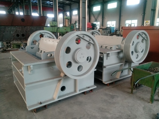 frantoio della roccia della cava di grande capacità della macchina PE400*600 del frantoio a mascella 37Kw