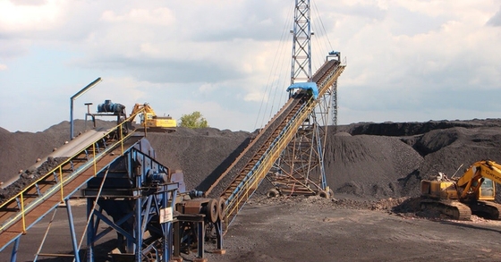 Aggregato di gomma mobile della ghiaia della sabbia del minerale metallifero del fango della sporcizia curvo bene durevole del nastro trasportatore