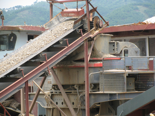 sabbia verticale del frantumatore a urto dell'asse 75Kw che fa macchina per l'aggregato della costruzione, frantoio di vsi per la fabbricazione della sabbia
